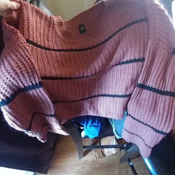 Windsor Sweaters - EUC Cropped Sweater